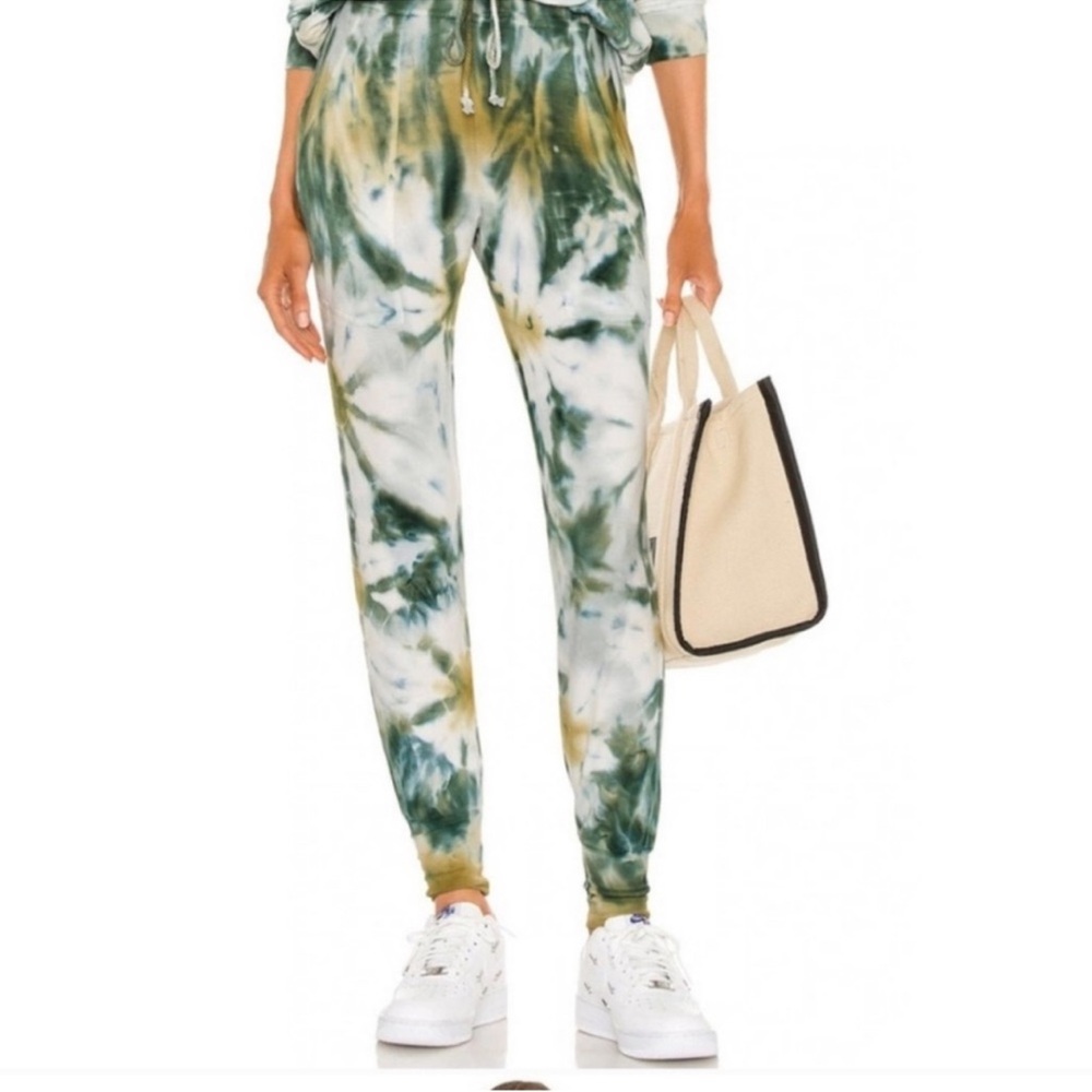 Young, Fabulous & Broke Sweatpants